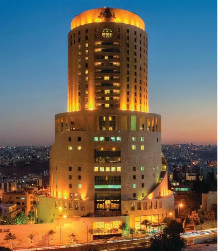 تجهيزات إضاءة فندق الرويال عمان